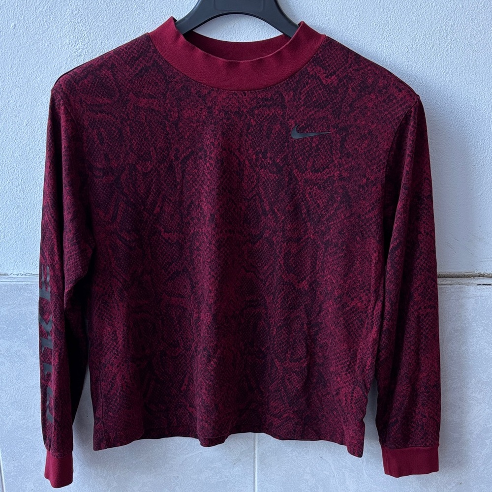 Nike Women's Snakeskin Patterned Top